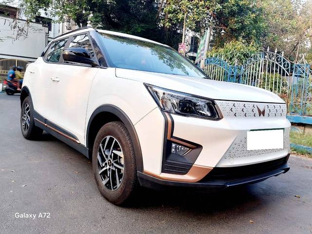 https://images10.gaadi.com/usedcar_image/4491551/original/processed_619f232af92be9c31e76332d03aa214a.jpg?imwidth=6401