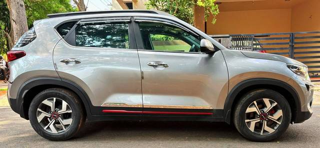 https://images10.gaadi.com/usedcar_image/4491580/original/processed_1773a2dbece91e1b155499937e1b7ecc.jpeg?imwidth=6401
