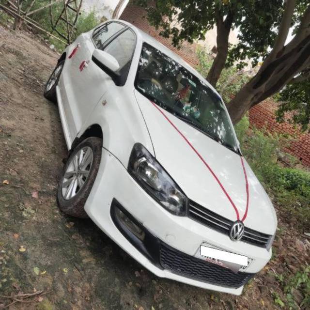 https://images10.gaadi.com/usedcar_image/4491665/original/processed_88472715-502c-4052-a188-a22ead7f64fc.jpeg?imwidth=6402