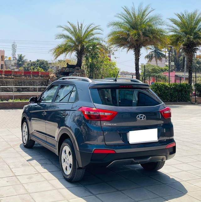 https://images10.gaadi.com/usedcar_image/4491670/original/processed_5f1b947328d6b3fcd4510089e1275582.jpg?imwidth=6402
