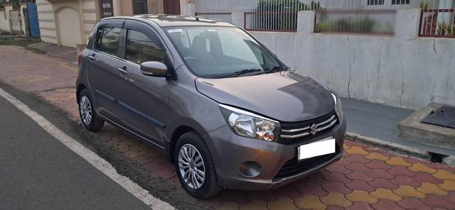 https://images10.gaadi.com/usedcar_image/4491747/original/processed_d9f04447dc440cf99bb4bb9f3faeb3eb.jpg?imwidth=6400