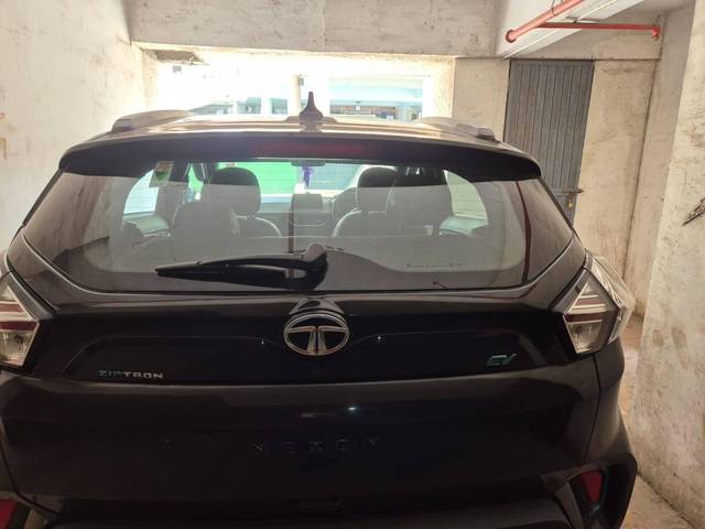 https://images10.gaadi.com/usedcar_image/4491798/original/processed_69ed3d6c-2300-45d4-aa54-c68f75fd6e1e.jpg?imwidth=6401