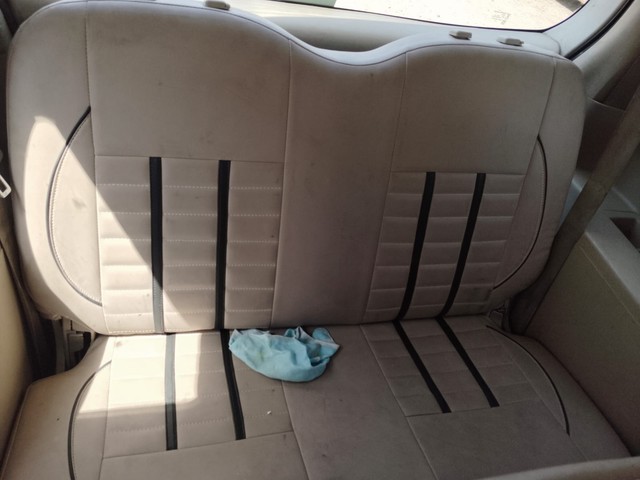 Second-hand 2012 Maruti Suzuki Ertiga VXI for sale in Rajkot-8