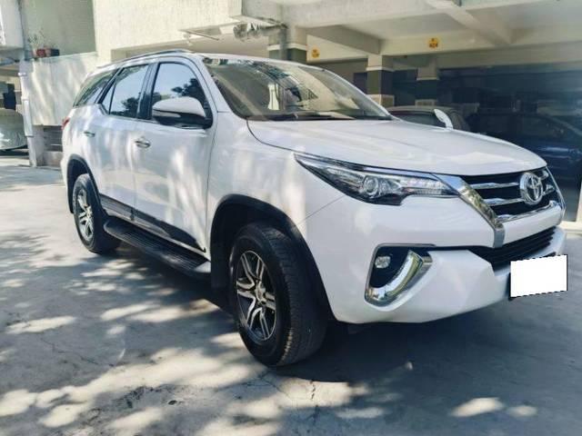 https://images10.gaadi.com/usedcar_image/4491887/original/processed_69bd6e14-e616-4d6e-85a1-f1c0e73d7070.jpg?imwidth=6400