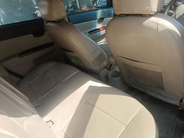 Second-hand 2009 Hyundai Verna CRDi for sale in Rajkot-6