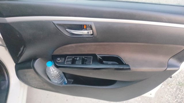 Second-hand 2012 Maruti Swift ZDi for sale in Rajkot-10