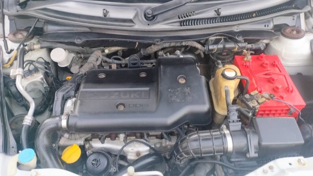 Second-hand 2012 Maruti Swift ZDi for sale in Rajkot-5