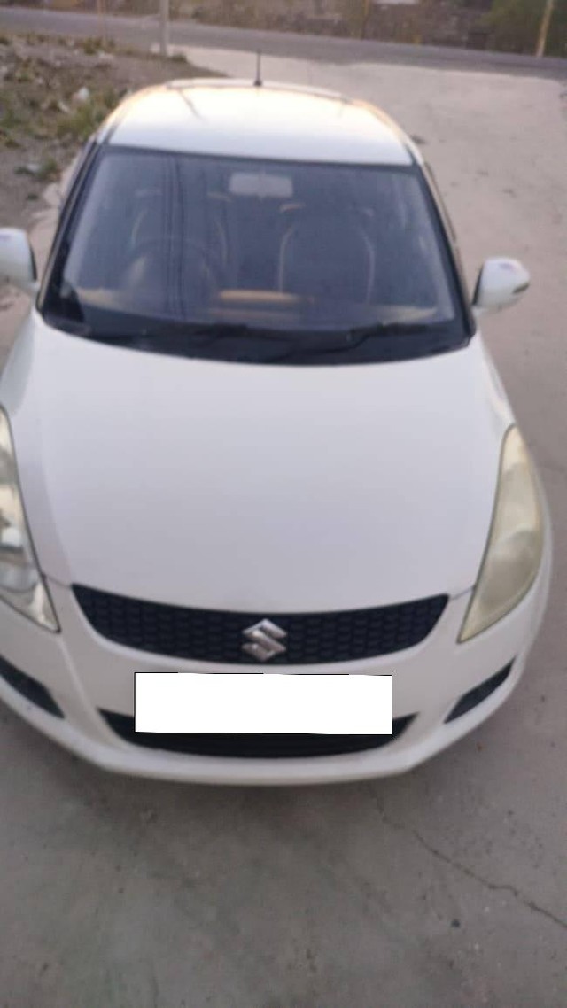 Second-hand 2012 Maruti Swift ZDi for sale in Rajkot-8