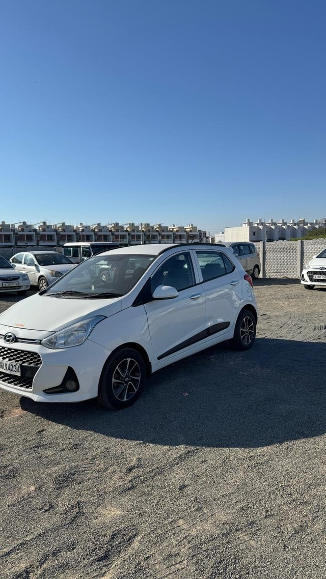 Second-hand 2018 Hyundai Grand i10 1.2 CRDi Asta for sale in Rajkot-3