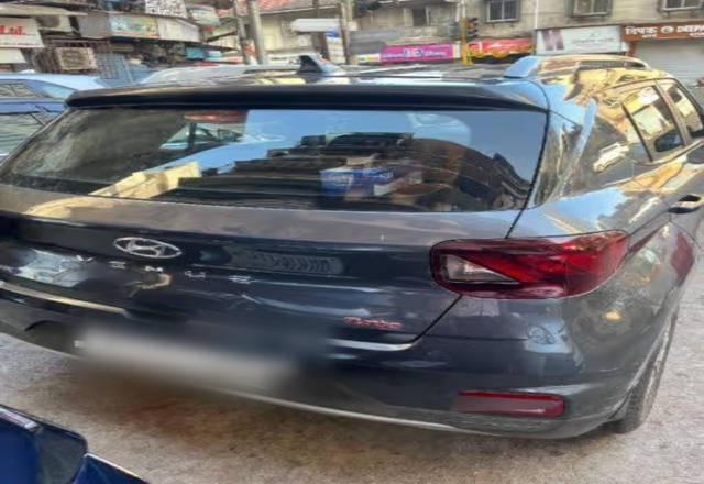 https://images10.gaadi.com/usedcar_image/4491991/original/d3162434-c954-484d-9b08-d43e5d06e287.?imwidth=6401
