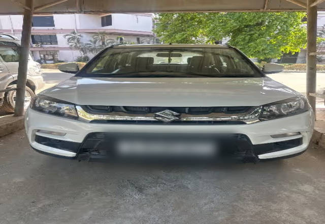 https://images10.gaadi.com/usedcar_image/4492033/original/f757b233-cdda-4d61-9a91-dbbb75a5b08d.?imwidth=6400