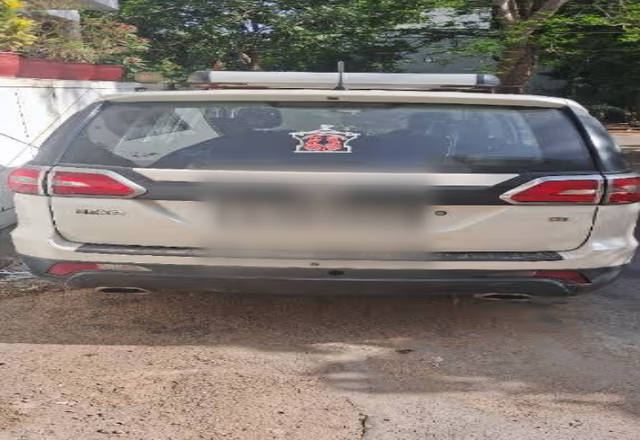 https://images10.gaadi.com/usedcar_image/4492093/original/62268b9f-82e8-43ea-be63-3083f505b676.?imwidth=6401