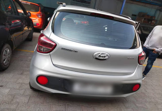 https://images10.gaadi.com/usedcar_image/4492131/original/4f866061-7289-4ef4-9e27-7603110e0c5b.?imwidth=6402