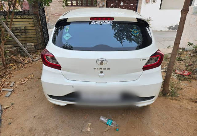 https://images10.gaadi.com/usedcar_image/4492179/original/0444ad3d-3b07-4f2b-89a0-2f413f2a22e6.?imwidth=6400