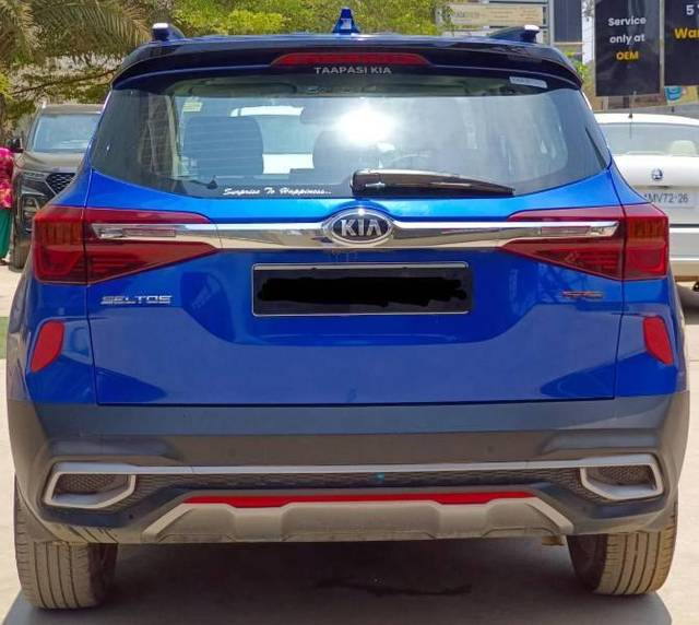 https://images10.gaadi.com/usedcar_image/4492259/original/processed_c8ea6a8b-95af-4e73-a536-90ea2882ee51.jpg?imwidth=6401