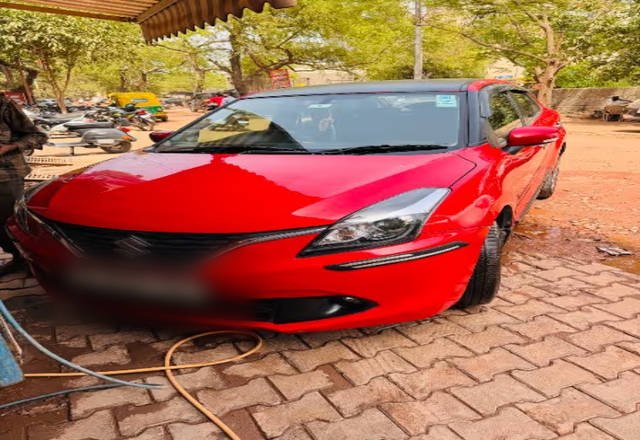 https://images10.gaadi.com/usedcar_image/4492334/original/685def47-a316-47f5-8800-7e387828bd9c.?imwidth=6400