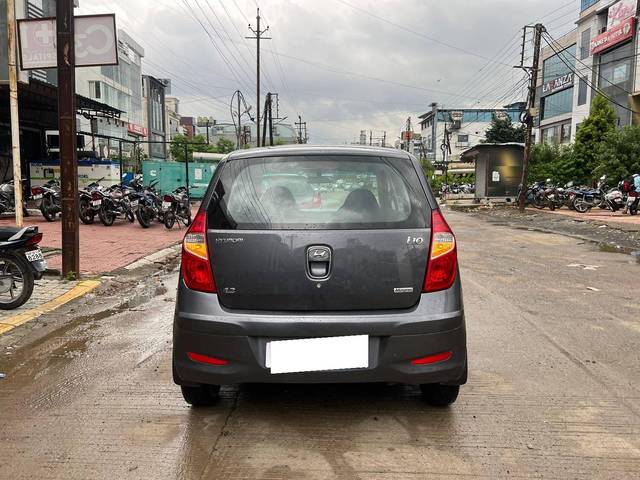 https://images10.gaadi.com/usedcar_image/4492344/original/processed_8fa77b81489a55e5e761983b0d3e6a31.jpg?imwidth=6401