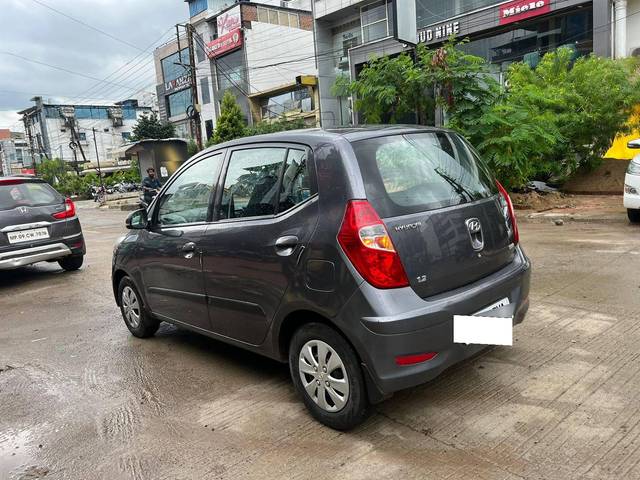 https://images10.gaadi.com/usedcar_image/4492344/original/processed_a9fb1895b930fc8ec66996c673e6bffd.jpg?imwidth=6402