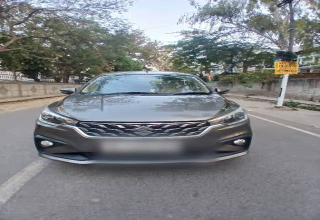 https://images10.gaadi.com/usedcar_image/4492495/original/990db9ad-85f2-4e60-8a7a-5ab1089101b7.?imwidth=6400
