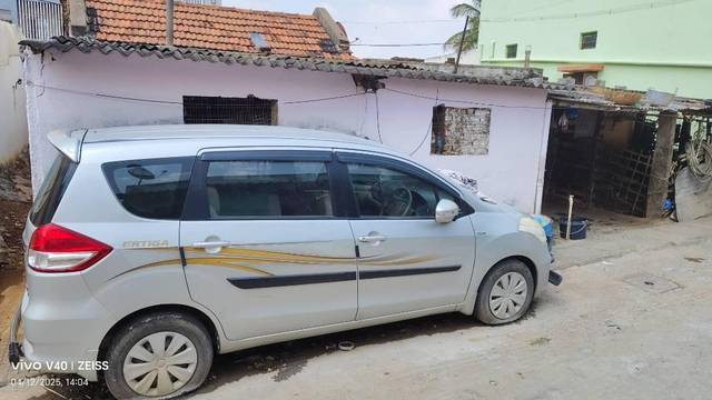 https://images10.gaadi.com/usedcar_image/4492753/original/processed_a844885a-02b8-4036-96f8-b89dd524d221.jpg?imwidth=6400