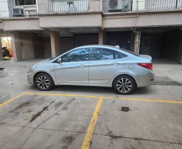 https://images10.gaadi.com/usedcar_image/4492758/original/processed_0f8fec6a-dccd-43c3-94c8-58d33cff8f08.jpg?imwidth=6400