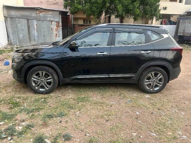 https://images10.gaadi.com/usedcar_image/4492760/original/processed_2637ad16-b699-4173-9389-40ae57442150.jpeg?imwidth=6401
