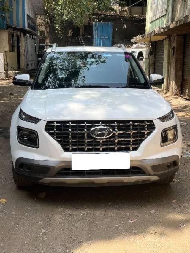 https://images10.gaadi.com/usedcar_image/4492794/original/processed_a7308b9d-3783-4fab-9c56-5375097614a6.jpeg?imwidth=6402