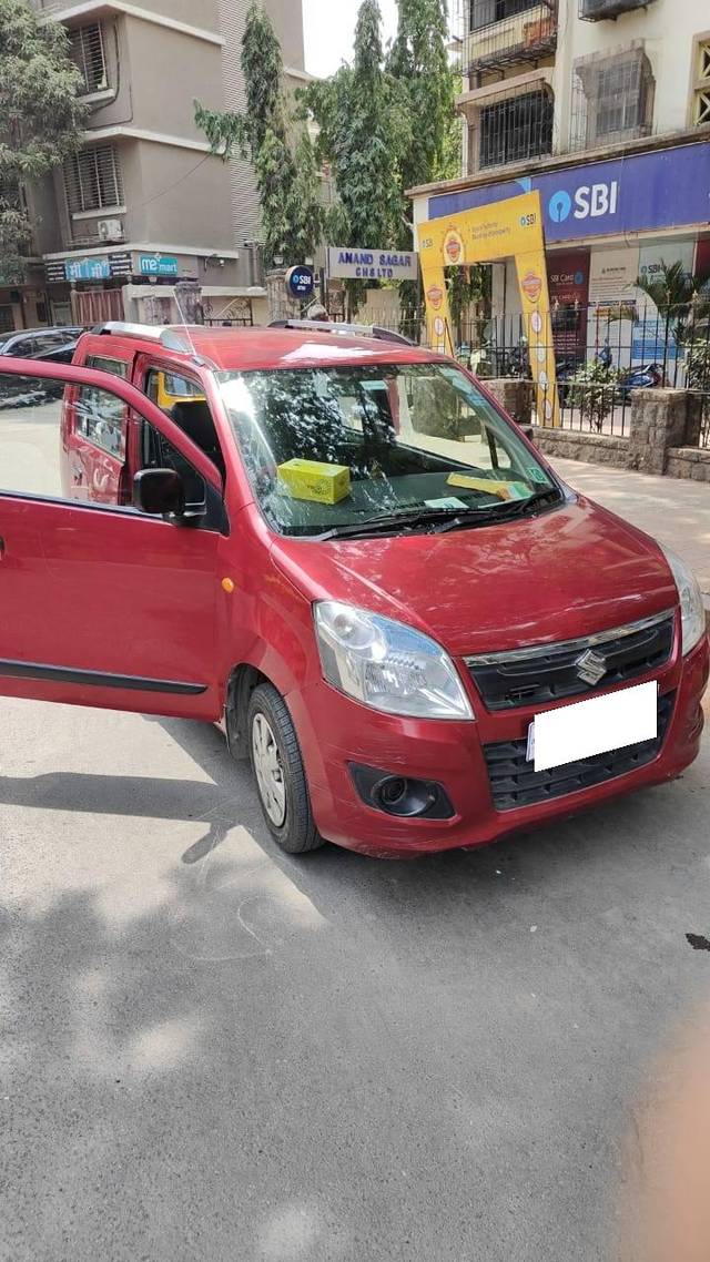 https://images10.gaadi.com/usedcar_image/4492823/original/processed_98705fbe-b605-4c56-bb51-182407554ffc.jpg?imwidth=6400