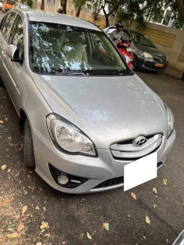 https://images10.gaadi.com/usedcar_image/4492858/original/processed_c3f24f44-9b5f-40eb-a1f6-dc251a7dfce1.jpeg?imwidth=6400