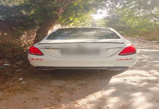 https://images10.gaadi.com/usedcar_image/4492894/original/d09cb0f2-45ba-48ba-9a4d-dff3c4fcc2d3.?imwidth=6401