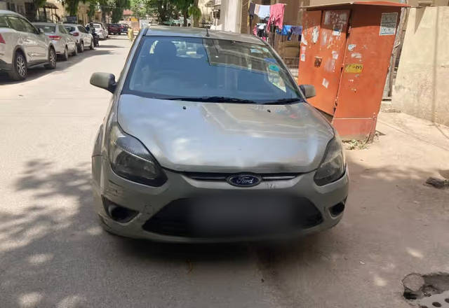 https://images10.gaadi.com/usedcar_image/4493006/original/967d6926-8fe2-42a3-a133-89c7bd966e56.?imwidth=6400