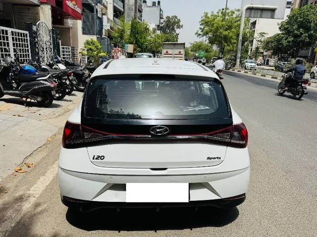 https://images10.gaadi.com/usedcar_image/4493046/original/processed_87e007a5-e280-43a2-88c9-45a33a00874c.jpeg?imwidth=6402