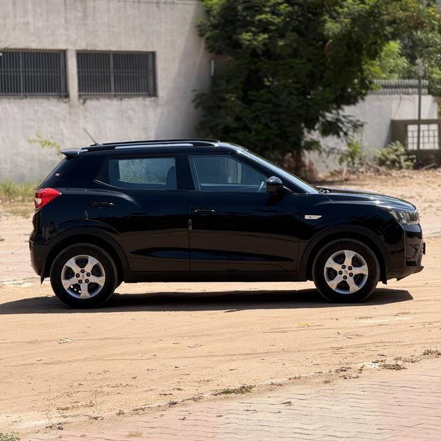 https://images10.gaadi.com/usedcar_image/4493293/original/669b7525ceb9a78aecb68ef1cbeb6c4f.jpg?imwidth=6402