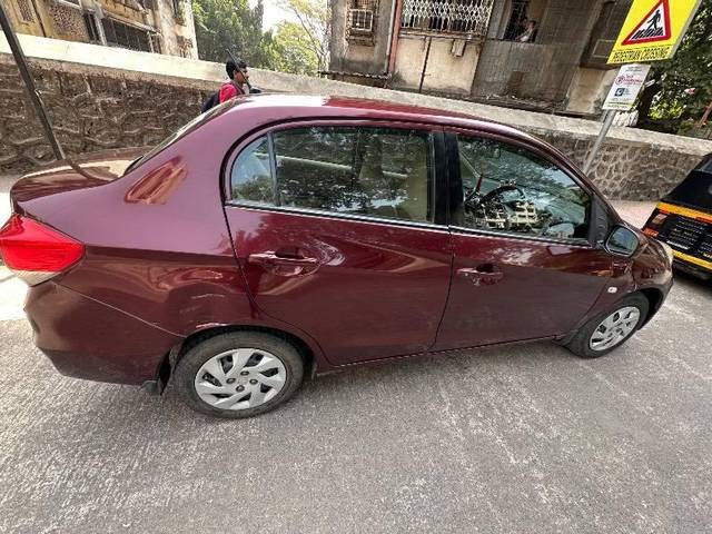 https://images10.gaadi.com/usedcar_image/4493323/original/processed_7d82b859-f134-4526-8c4f-fa0d9e788079.jpeg?imwidth=6402