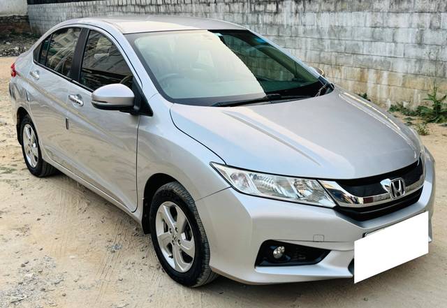 https://images10.gaadi.com/usedcar_image/4493572/original/processed_5bcff857-47bc-4d18-92e6-3610bd5515fd.jpg?imwidth=6400