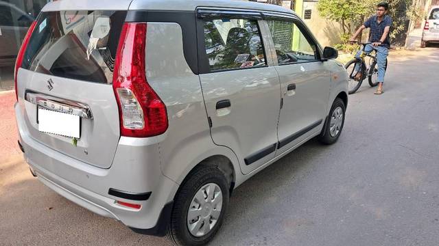 https://images10.gaadi.com/usedcar_image/4493609/original/processed_272acd48-34cb-4f0f-a25d-0868a699ebee.jpg?imwidth=6401