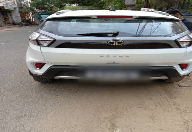 https://images10.gaadi.com/usedcar_image/4493723/original/972cb004-d2bc-48b1-bdaf-69670facc0c2.?imwidth=6401