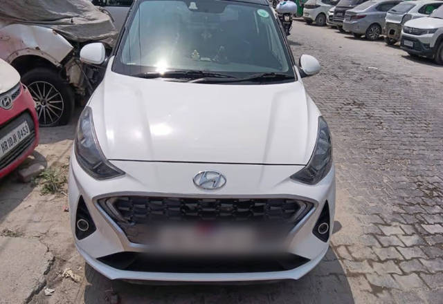 https://images10.gaadi.com/usedcar_image/4493927/original/22cdfde8-de4e-4a4d-bd1a-929a882dd94f.?imwidth=6400