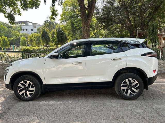 https://images10.gaadi.com/usedcar_image/4493983/original/processed_3b3e4f6eaa7354afeb5e58d20d9d5041.jpg?imwidth=6402
