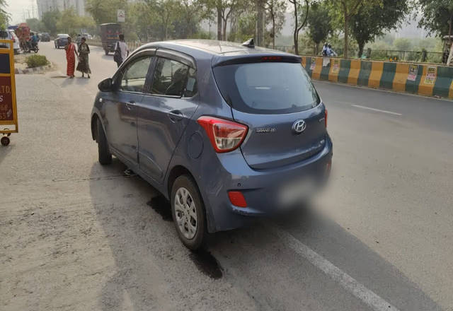 https://images10.gaadi.com/usedcar_image/4494024/original/c26f5d16-802c-4f2d-a061-87f94cb55e70.?imwidth=6402