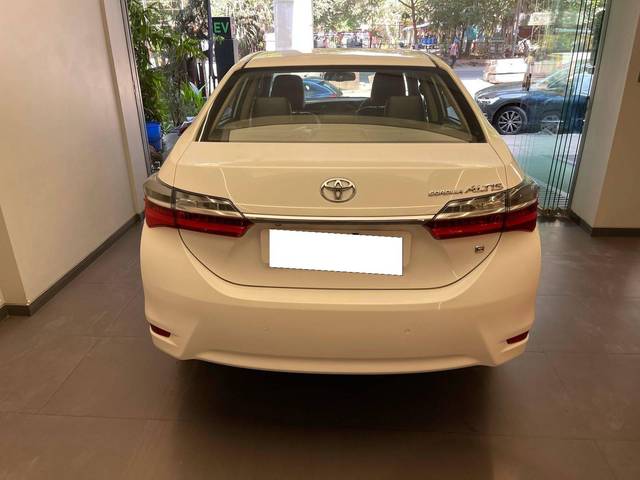 https://images10.gaadi.com/usedcar_image/4494117/original/processed_c256fb98dc9cd7fa925cbb75e974a6e3.jpeg?imwidth=6401