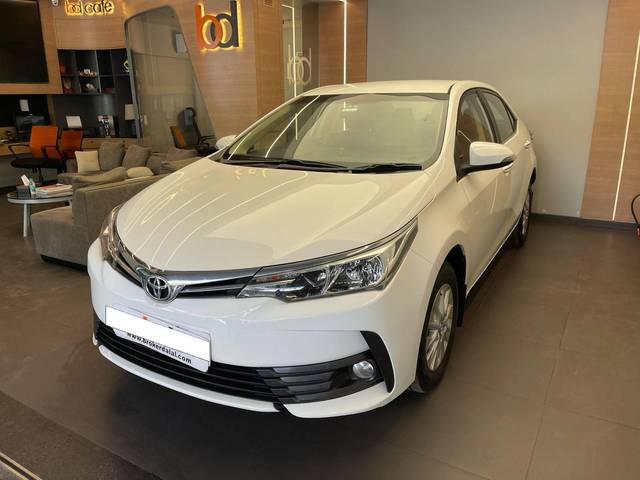 https://images10.gaadi.com/usedcar_image/4494117/original/processed_d993a067fb1206076273fd8038f37e3a.jpeg?imwidth=6402