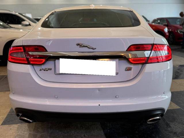 https://images10.gaadi.com/usedcar_image/4494223/original/processed_c9ae943a-e2c8-461c-97be-7553e4b6757a.jpg?imwidth=6401
