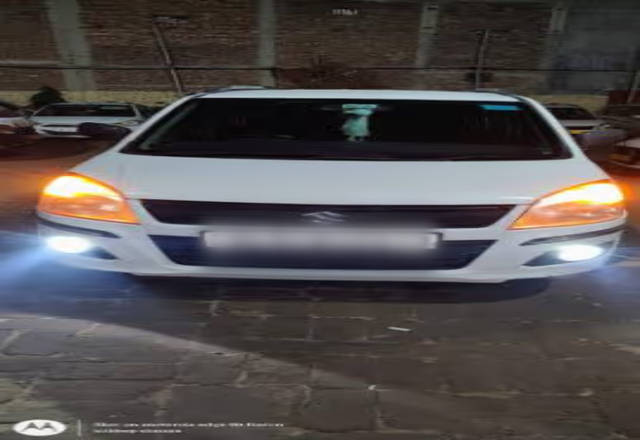 https://images10.gaadi.com/usedcar_image/4494292/original/7cc60c55-c05c-45f5-9d7e-47e9b663fdd6.?imwidth=6400