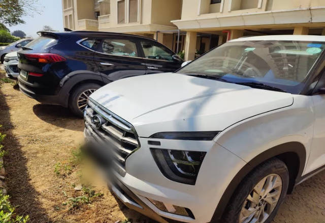 https://images10.gaadi.com/usedcar_image/4494293/original/4066dd7d-0208-42df-8400-597a42251074.?imwidth=6400