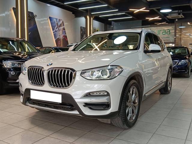 https://images10.gaadi.com/usedcar_image/4494423/original/processed_5ea240d0b298638a1d5ab3d401f3e686.jpg?imwidth=6402