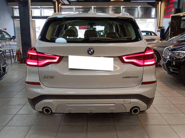 https://images10.gaadi.com/usedcar_image/4494423/original/processed_c690bfb0270fd4d810ab09de6000ba63.jpg?imwidth=6401