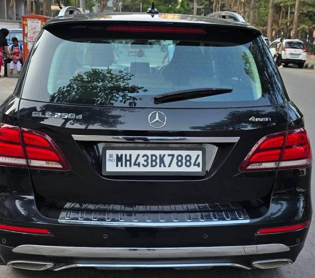 https://images10.gaadi.com/usedcar_image/4494450/original/processed_87e3f49a1ec38f6fdf0bcbfbcc37432a.jpg?imwidth=6402