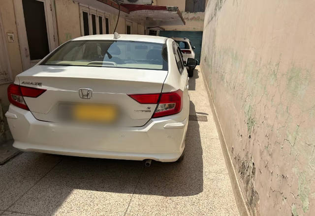 https://images10.gaadi.com/usedcar_image/4494503/original/e3f3917b-1cc5-457e-8166-f9b55767be22.?imwidth=6400
