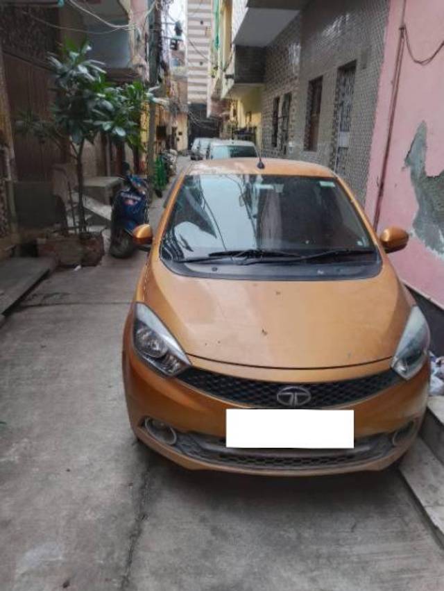 https://images10.gaadi.com/usedcar_image/4494827/original/processed_5bf2d99f-3bc4-4ebf-947b-4bed2f3c385e.jpg?imwidth=6400